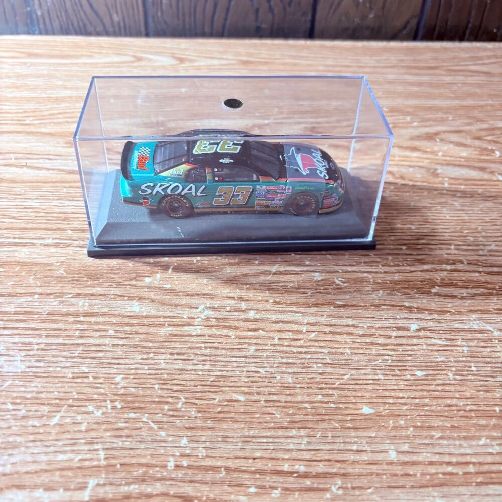 Ken Schader Skoal Bandit #33 Bud Shootout Nascar Tobacco Collectible 6971 1/24th